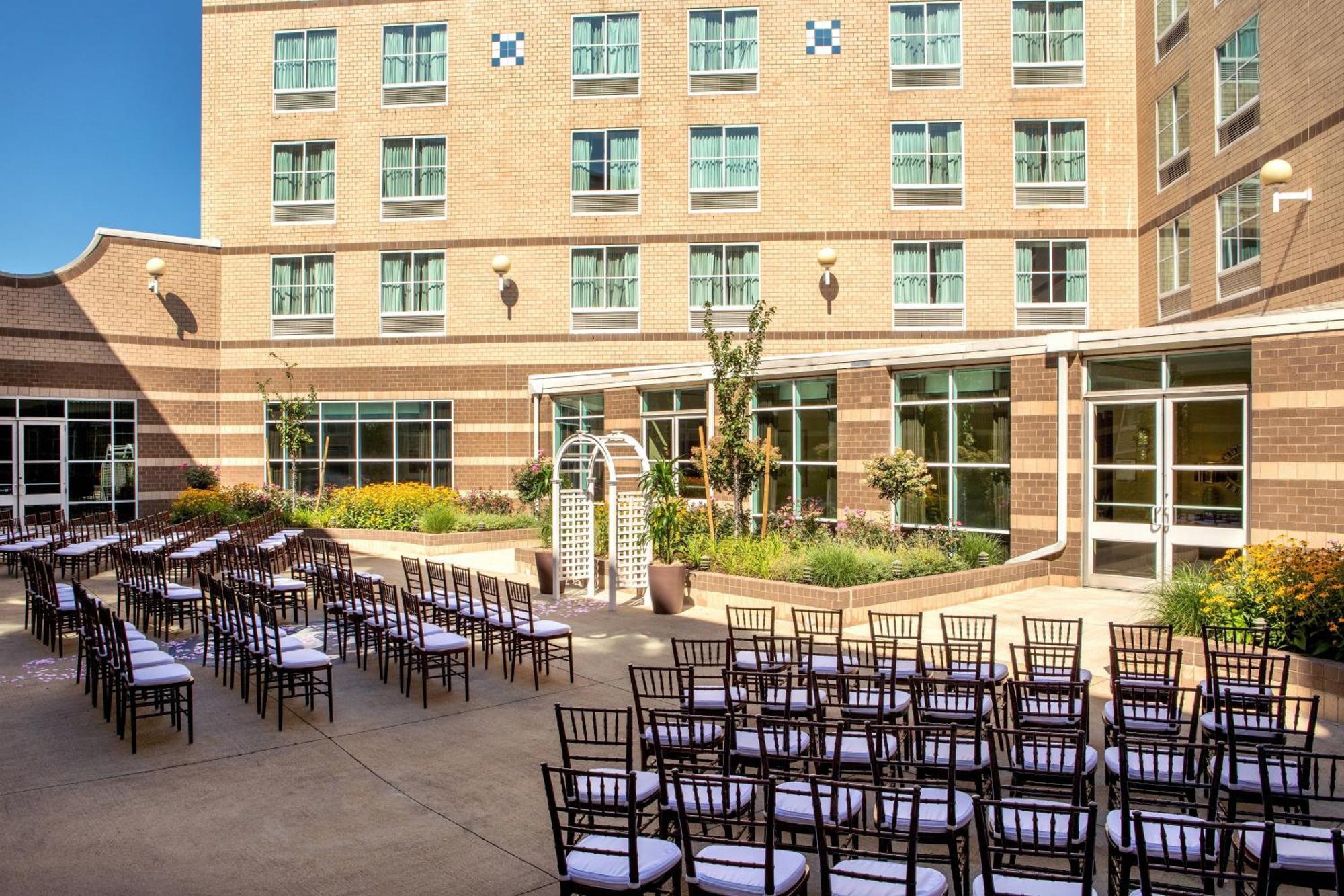 Sheraton Boston Needham Hotel Exterior foto